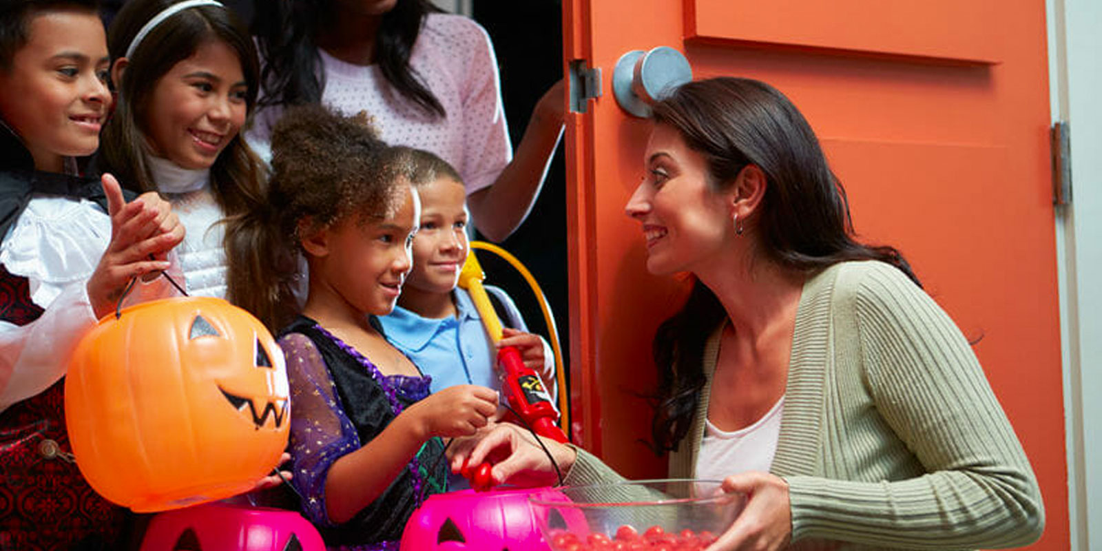 Safety First: Tips for Trick-or-Treaters on Halloween