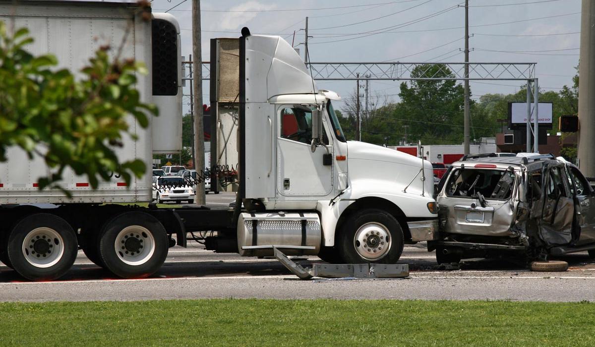 18-wheeler truck accident lawyer